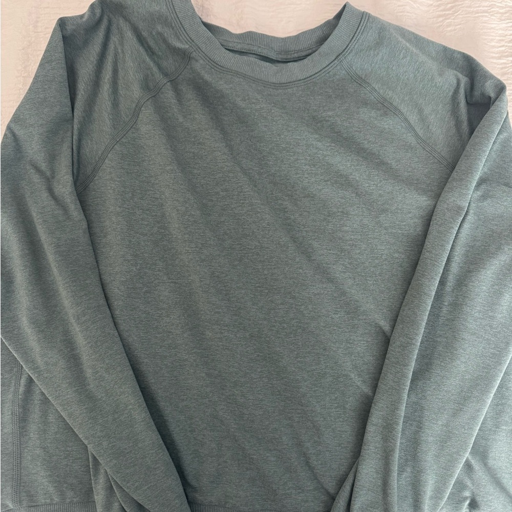 Vuori Sage Green Sweatshirt Size Small